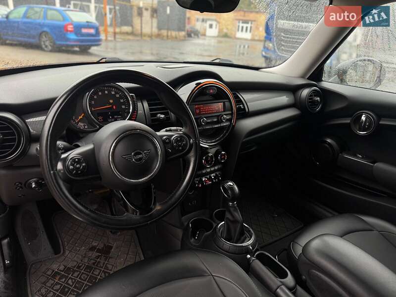 Хэтчбек MINI Cooper 2014 в Киеве