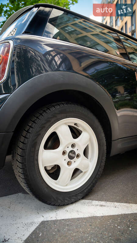 Хэтчбек MINI Cooper 2006 в Киеве