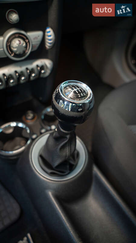 Хэтчбек MINI Cooper 2006 в Киеве