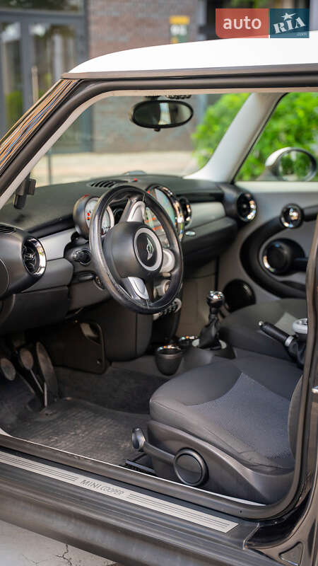 Хэтчбек MINI Cooper 2006 в Киеве