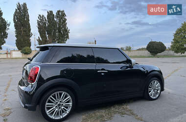 Хетчбек MINI Cooper 2022 в 