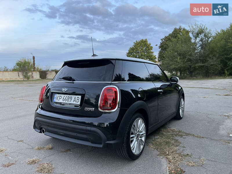 Хэтчбек MINI Cooper 2022 в Запорожье