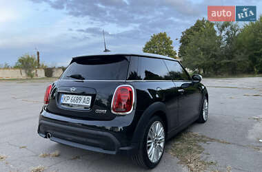 Хетчбек MINI Cooper 2022 в 