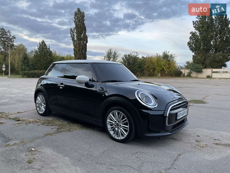Хэтчбек MINI Cooper 2022 в Запорожье
