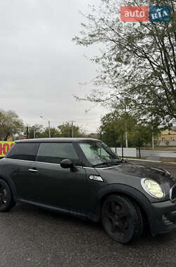 Хетчбек MINI Cooper 2010 в 