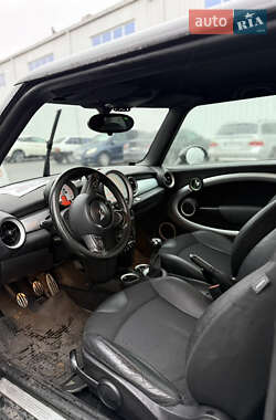 Хетчбек MINI Cooper 2010 в 