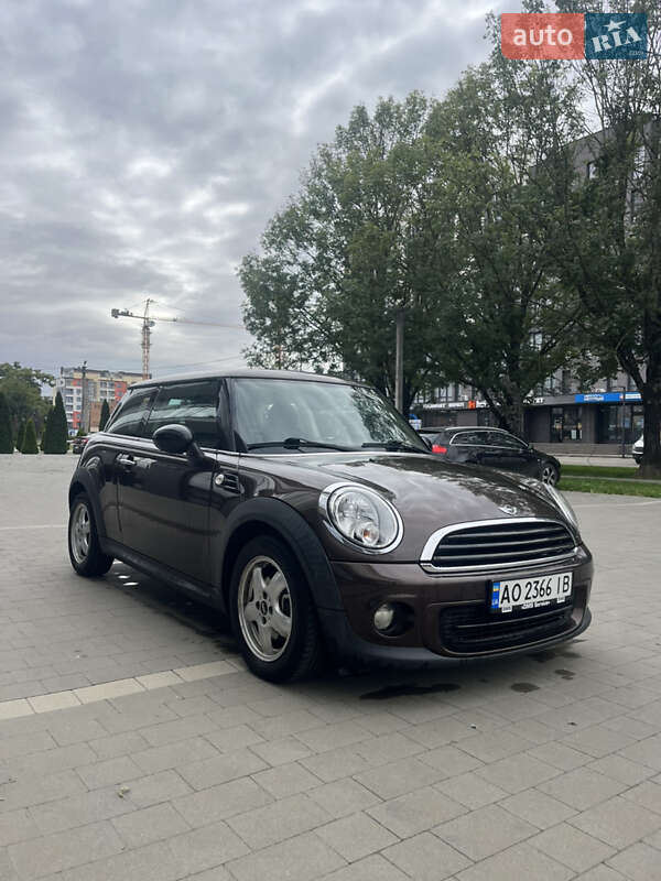 MINI Cooper 2010
