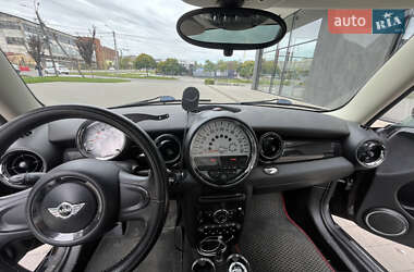 Хэтчбек MINI Cooper 2010 в 