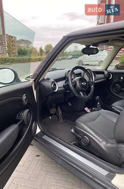 Хэтчбек MINI Cooper 2012 в 