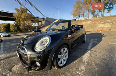 Хетчбек MINI Cooper 2016 в 