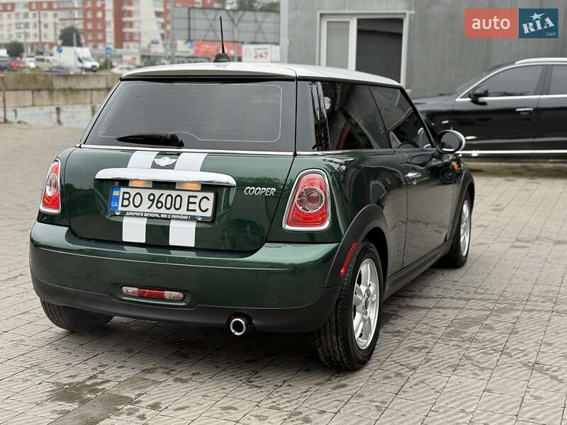 Хэтчбек MINI Cooper 2011 в Тернополе