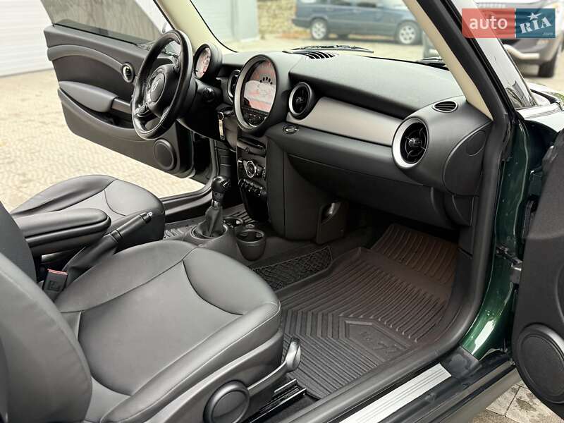 Хэтчбек MINI Cooper 2011 в Тернополе