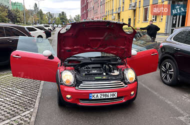 Хетчбек MINI Cooper 2010 в 