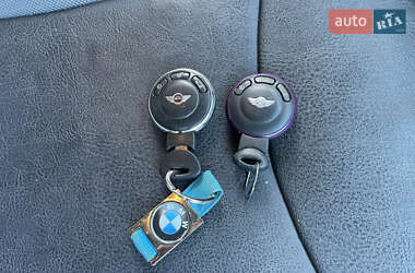 Хетчбек MINI Cooper 2010 в 