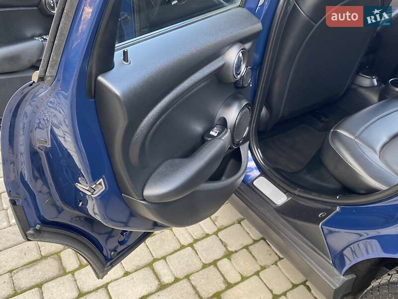 Хэтчбек MINI Cooper 2017 в Одессе