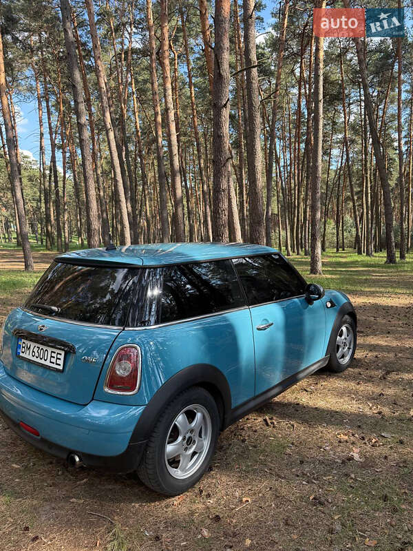 Хэтчбек MINI Cooper 2010 в Сумах