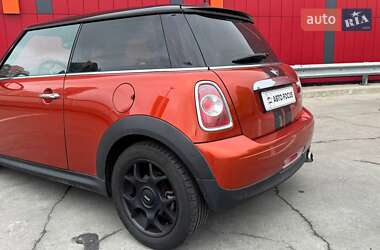 Хетчбек MINI Cooper 2011 в 