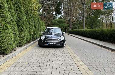 Хэтчбек MINI Cooper 2006 в 