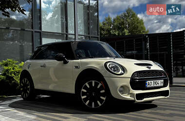 Хэтчбек MINI Cooper 2019 в 