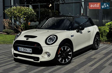 Хэтчбек MINI Cooper 2019 в 