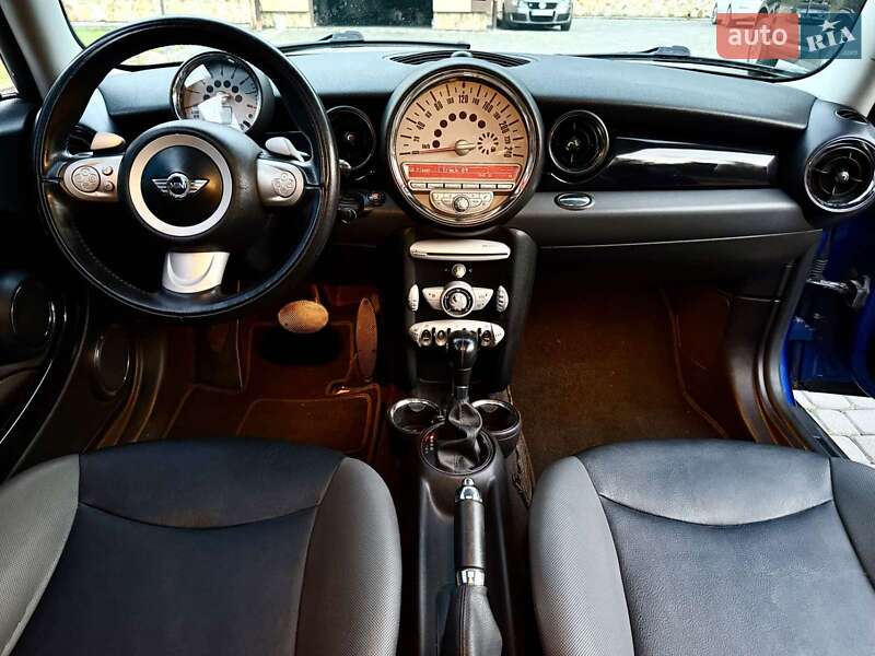Хэтчбек MINI Cooper 2008 в Солотвине