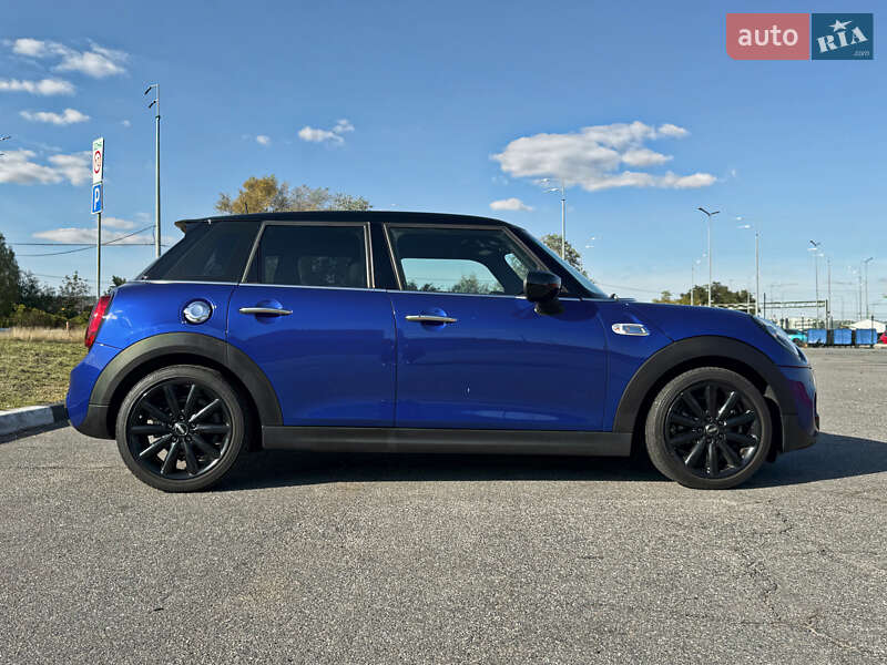 Хетчбек MINI Cooper 2020 в Києві