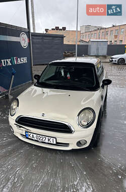 Хэтчбек MINI Cooper 2008 в 