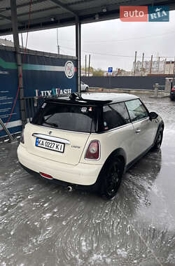 Хэтчбек MINI Cooper 2008 в 