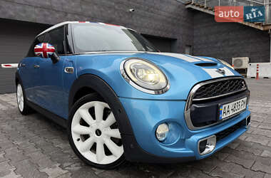Хэтчбек MINI Cooper 2017 в 