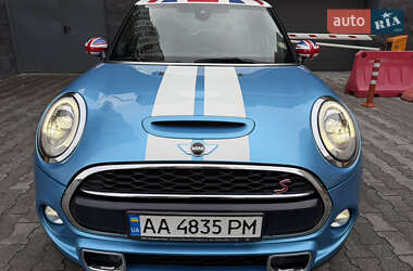 Хэтчбек MINI Cooper 2017 в 