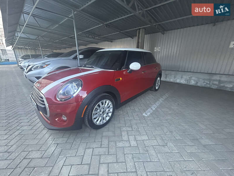 Хэтчбек MINI Cooper 2016 в Николаеве