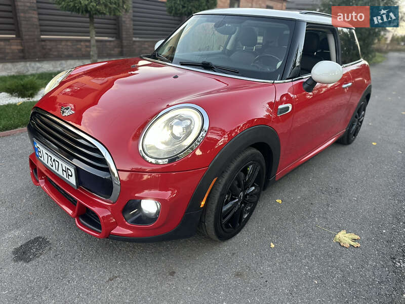 Хэтчбек MINI Cooper 2017 в Полтаве