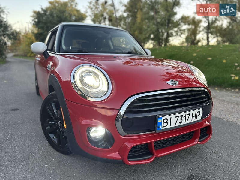 Хэтчбек MINI Cooper 2017 в Полтаве