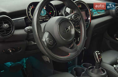 Хэтчбек MINI Cooper 2020 в 
