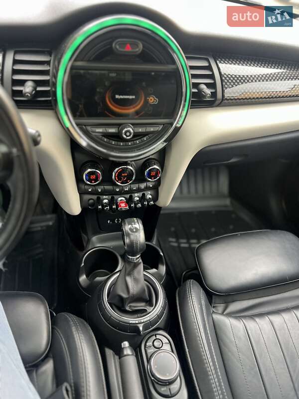 Хэтчбек MINI Cooper 2015 в Киеве