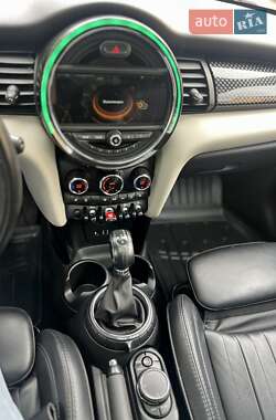 Хэтчбек MINI Cooper 2015 в 