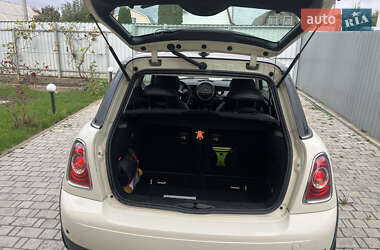 Хетчбек MINI Cooper 2012 в 