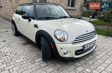 Хетчбек MINI Cooper 2012 в 