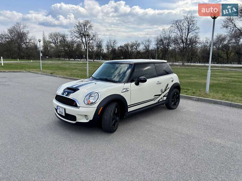 Хетчбек MINI Cooper 2010 в Дніпрі
