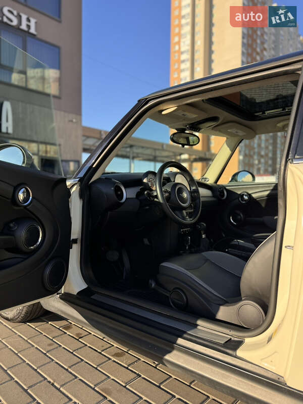 Хетчбек MINI Cooper 2011 в Києві