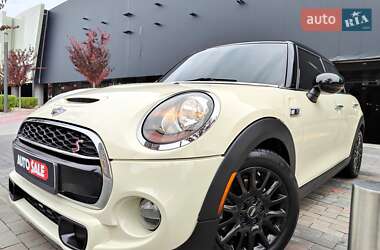 Хэтчбек MINI Cooper 2017 в Киеве