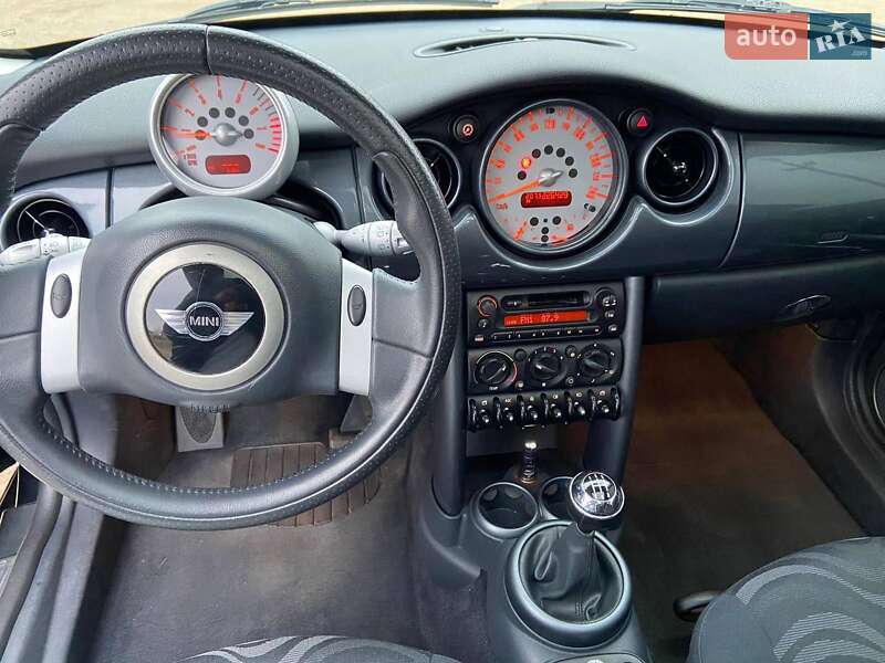 Хетчбек MINI Cooper 2003 в Одесі фото 11 Хетчбек MINI Cooper 2003 в Одесі