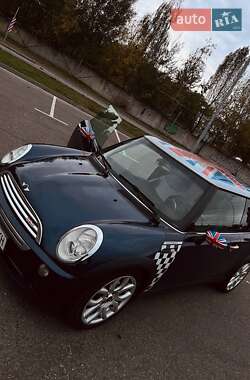 Хэтчбек MINI Cooper 2006 в 