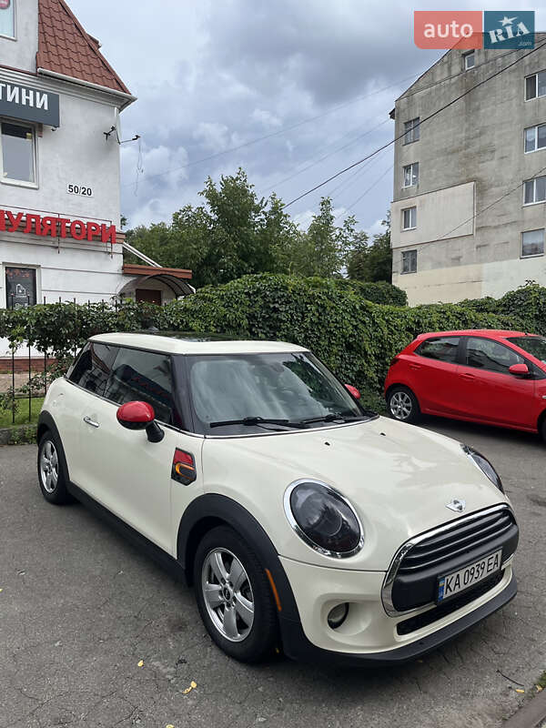 Хэтчбек MINI Cooper 2014 в Львове