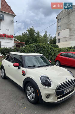 Хетчбек MINI Cooper 2014 в 