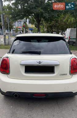 Хетчбек MINI Cooper 2014 в 