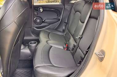 Хэтчбек MINI Cooper 2016 в 