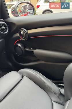Хетчбек MINI Cooper 2023 в 
