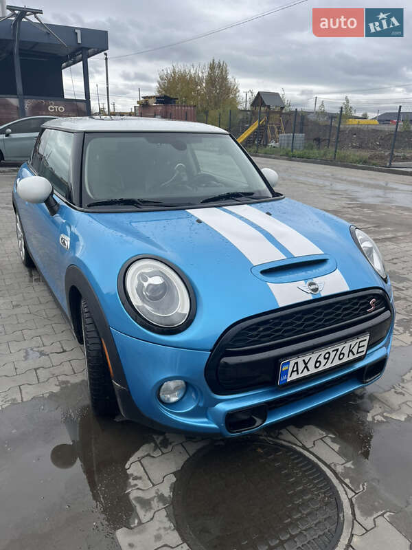 Хэтчбек MINI Cooper 2014 в Киеве фото Хэтчбек MINI Cooper 2014 в Киеве