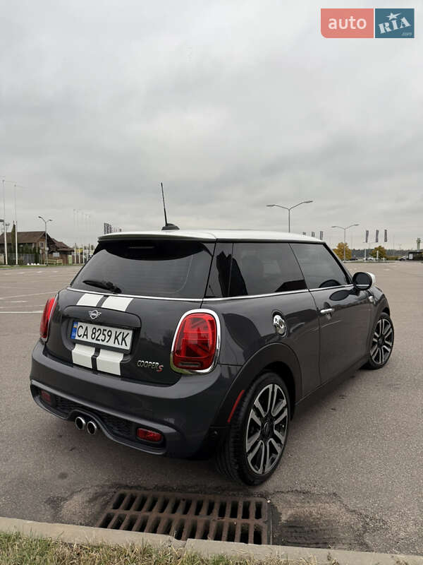 Хэтчбек MINI Cooper 2019 в Киеве